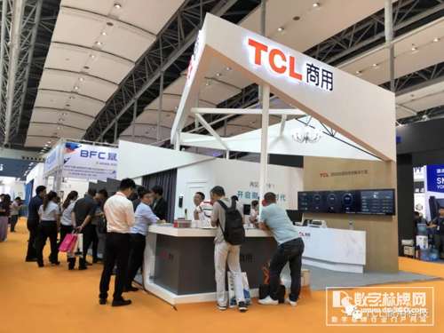 TCL精彩亮相广州3d全息广告机琶洲智慧酒店展